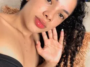 Live Porn with InnaMebarak - Myfreecams