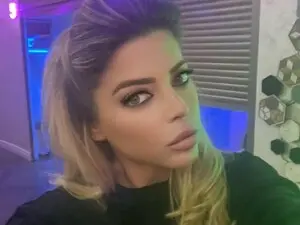 Best Webcam with SarahLyne - Myfreecams