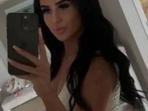 Live Sex Cam with Crystal_MFC - Myfreecams