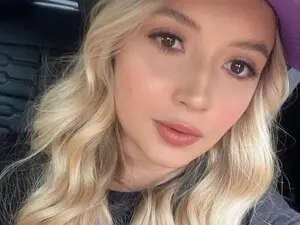 Adult Webcams with Anny_kross - Myfreecams