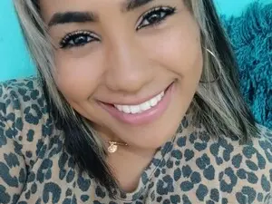 Live Sex Cam with QeenxNefertit - Myfreecams