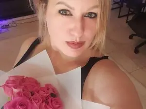 Adult Webcam with MariemLui - Myfreecams