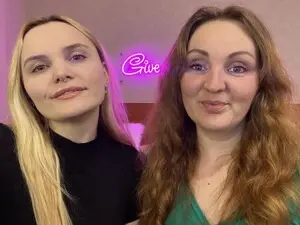 Live Sex Cam with MagiccEyesss - Myfreecams