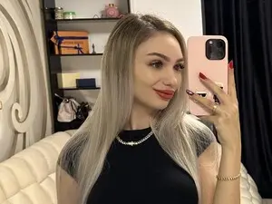 Live Porn with HaleySweet18 - Myfreecams