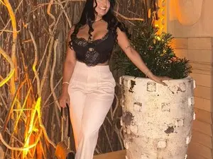 Live Sex Cam with Chloelarsons - Myfreecams