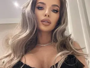 Live Sex Cam with AriannaBabe - Myfreecams