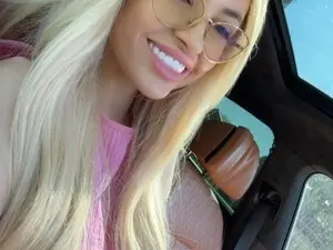 Adult Webcam with BaayBee__ - Myfreecams