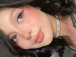 Live Sex Cam with CloehAngel - Myfreecams