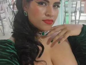 Sex Cam with roxanahills_ - Myfreecams