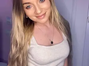 Live Porn with SkyEyesLuna - Myfreecams