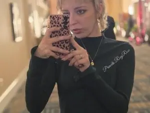 Free Porn Cam with RuinedByRixy - Myfreecams