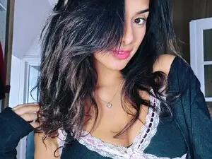 Free Porn Cam with cutienextdoor - Myfreecams