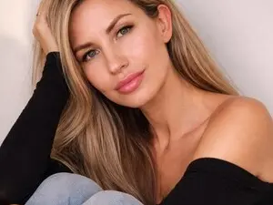 Free Porn Cam with Bellora - Myfreecams