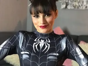 Live Sex with Lucy_hess - Myfreecams