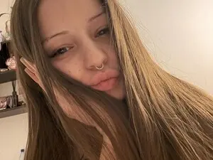 Watch Live Sex Cams with lizaloveness - Myfreecams