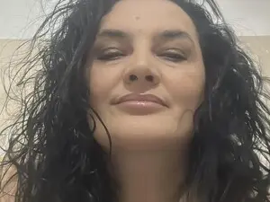 Live Porn with Valeryablack - Myfreecams