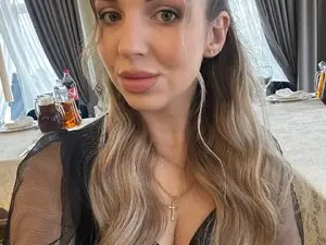 Nude Webcam with Alexandracan - Myfreecams