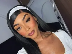 Free Porn Cam with VittoriaHills - Myfreecams