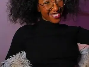 Best live sex cam show with CarolineS - Myfreecams