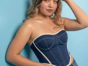 Adult Webcam with PrincesaParis - Myfreecams