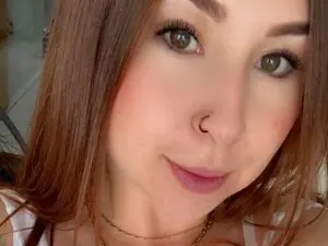 Private Sex Chat with Laurah - Myfreecams
