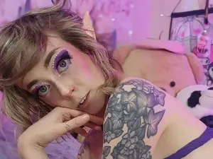 Free Live Porn with Riley_Cyriis - Myfreecams
