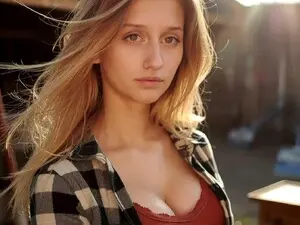 Adult Webcams with DivaLuna - Myfreecams