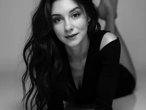 Nude Webcam with FortuneTeller - Myfreecams