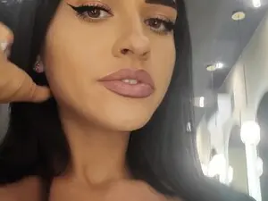 Nude Webcam with Emma_love - Myfreecams