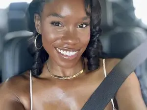 Watch Live Sex Cams with AGenuineG77 - Myfreecams