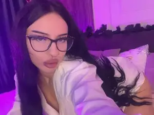 Best Webcam with RavenFoxxy - Myfreecams