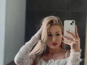 Sex Chat with Cold_Blonde - Myfreecams