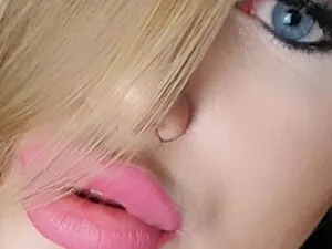 Free Live Porn with Candy_Caro - Myfreecams