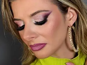 Nude Webcam with AneBlueEyes - Myfreecams