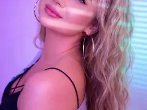 Watch Live Sex Cams with BlondieEve - Myfreecams