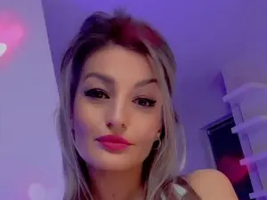 Best Webcam with OXXXY - Myfreecams