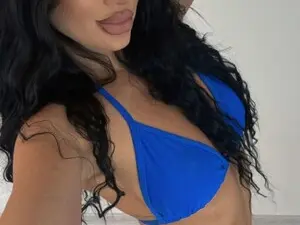 Sex Chat with BellaDiamond - Myfreecams