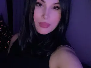 Free Porn Cam with InocenteWet - Myfreecams