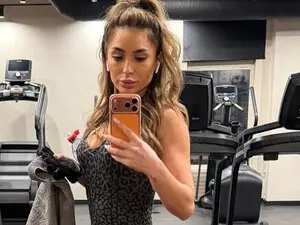 Live Porn with Kasey_Quinnn - Myfreecams