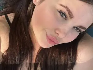 Free Live Porn with Milana_Kelly - Myfreecams
