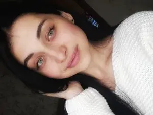 Nude Webcam with SweetQcheeks - Myfreecams