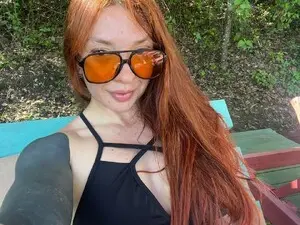 Nude Webcam with alice_xxx_ - Myfreecams