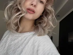 Free Porn Cam with A_n_n_a_a - Myfreecams