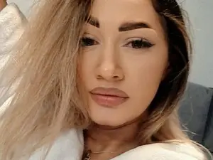 Adult Webcam with Rossana_doll - Myfreecams