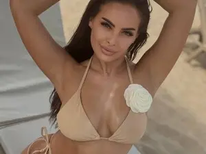 Sex Cam with Alma_Luv - Myfreecams