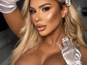 Best Webcam with SelenaDavies - Myfreecams