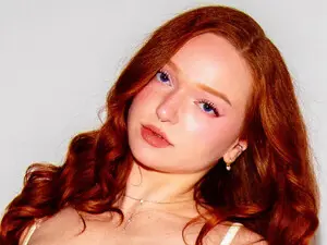 Adult Video Chat with Fiona - Myfreecams