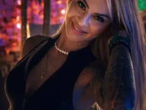 Adult Webcams with TiffanyMaze - Myfreecams