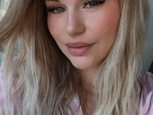 Live Sex Cam with DOMINICA_MINI - Myfreecams