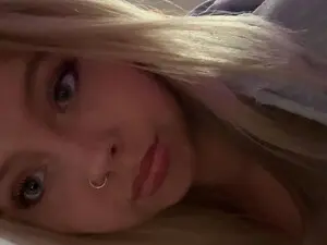 Adult Webcams with pr1ncessbelle - Myfreecams